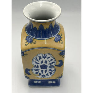 Three Hands Chinoiserie VTG Blue Floral Yellow and White Ceramic Vase 8” Tall